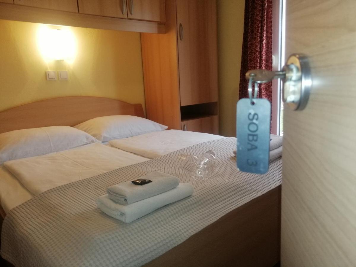 Apartmani Simon Lopar Camera foto