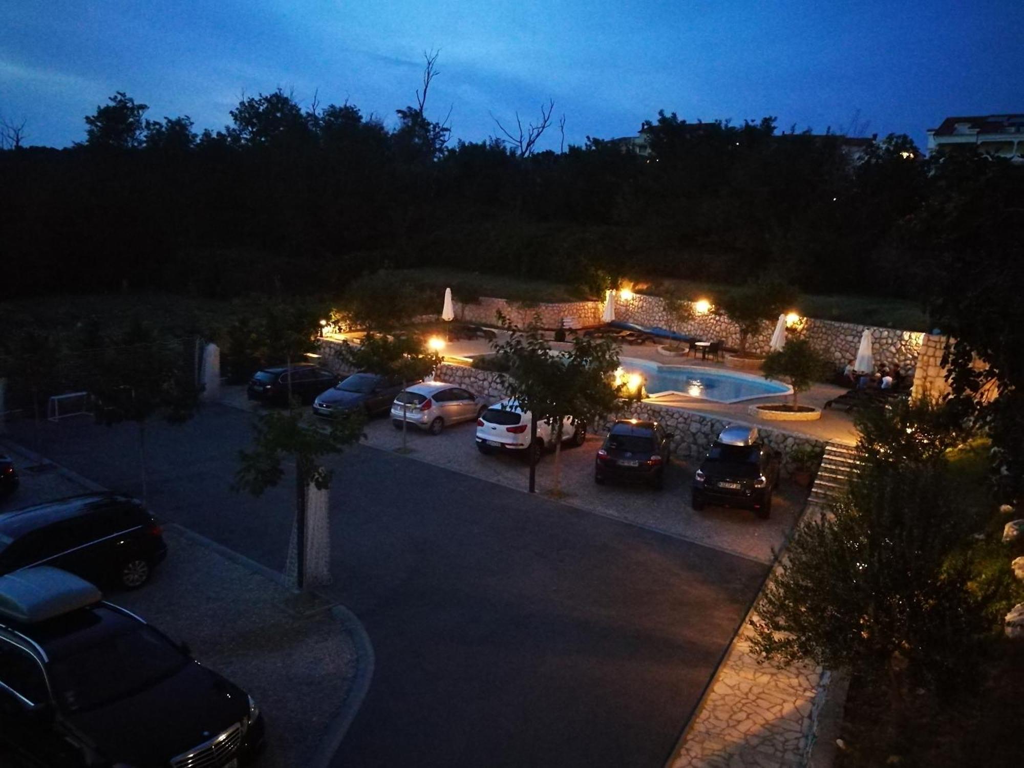 Apartmani Simon Lopar Esterno foto