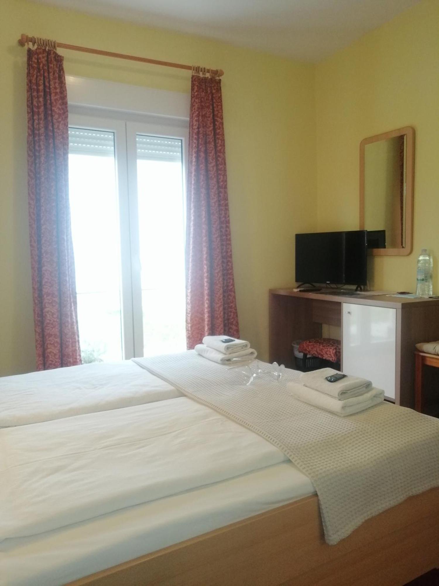 Apartmani Simon Lopar Camera foto
