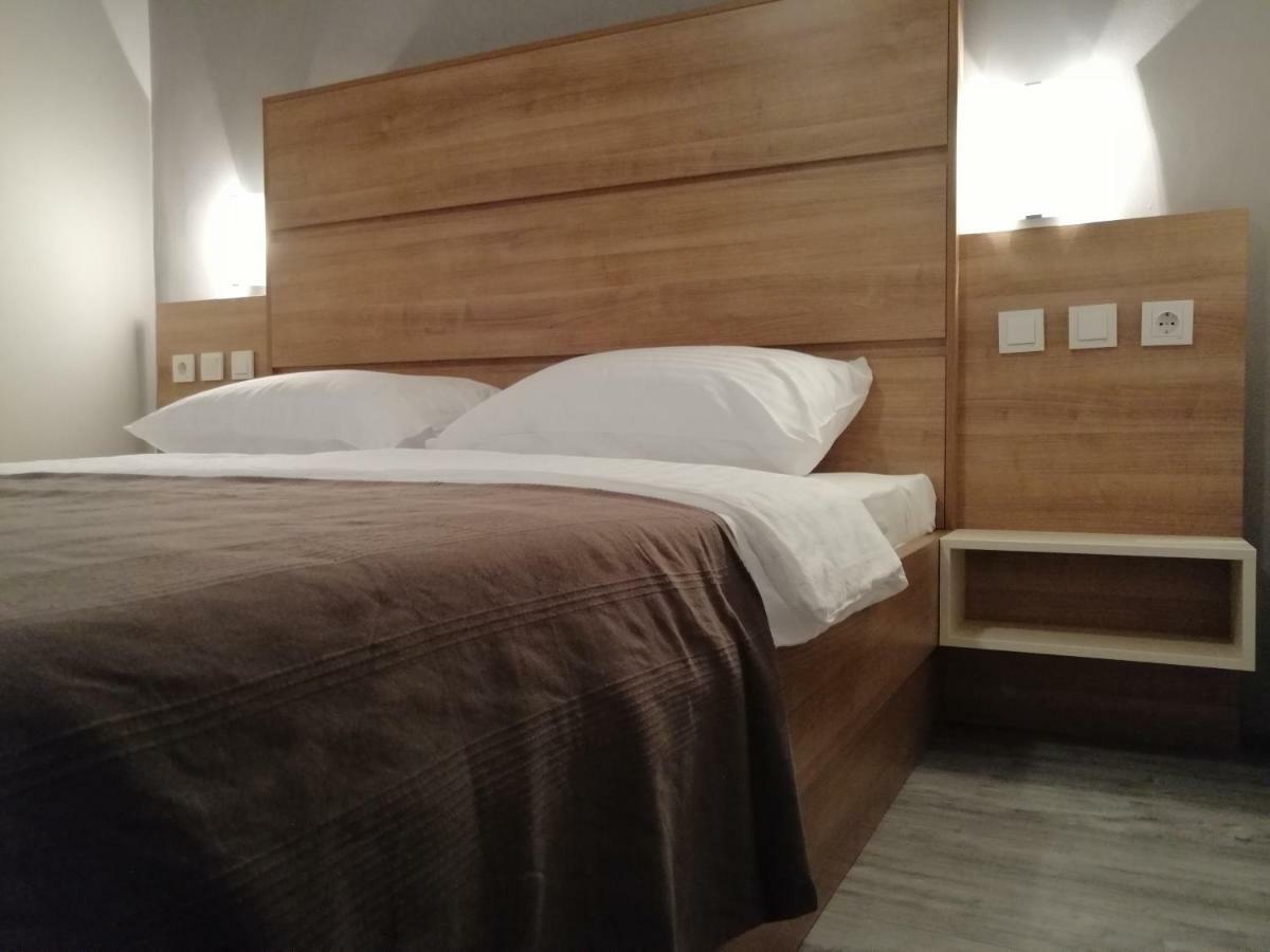 Apartmani Simon Lopar Esterno foto