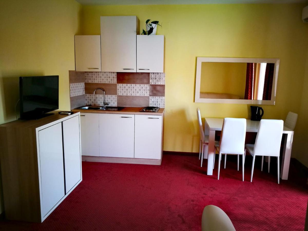 Apartmani Simon Lopar Esterno foto
